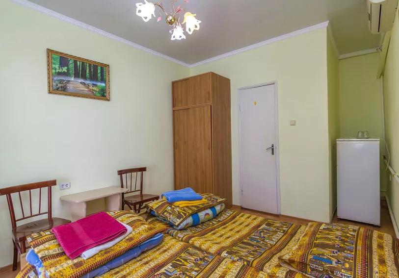 Двухместная комната с удобствами. Частный сектор Жилье у моря. Анапа