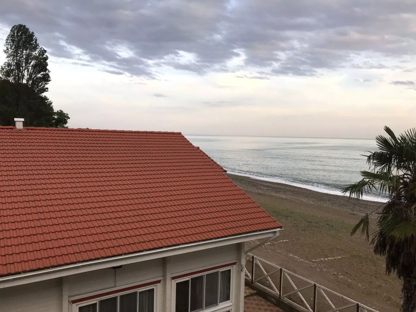 . Гостевой дом "Золотые пески". Гудаута