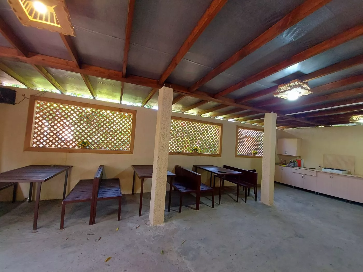 . Гостевой дом КАМЕЛИЯ. Пицунда