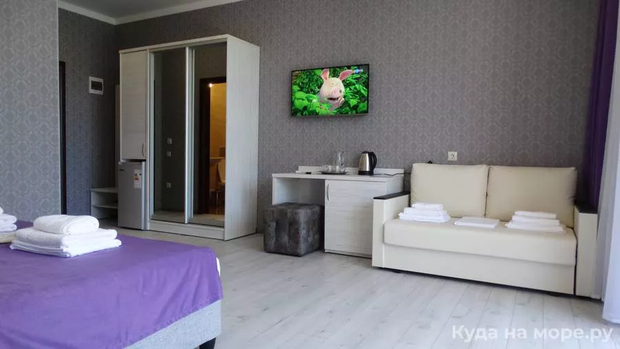 4-местный номер с балконом. Отель "Слон". Лазаревское 4-местный номер с балконом. Отель "Слон". Лазаревское