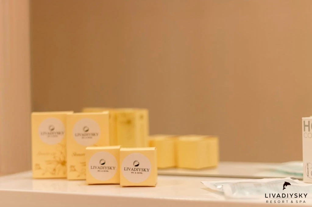 Полулюкс Семейный. Арт-отель «Азор». Ливадия