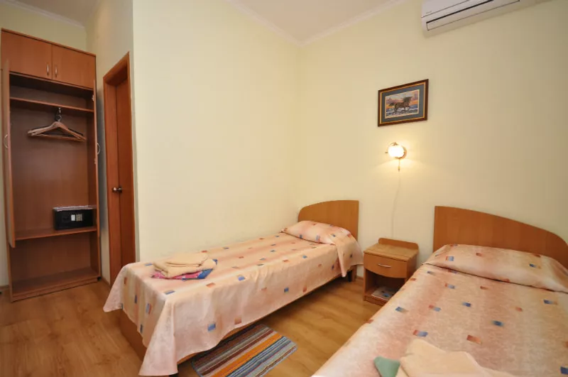 Номер двухместный стандартный. Гостевой дом "Арго". Севастополь