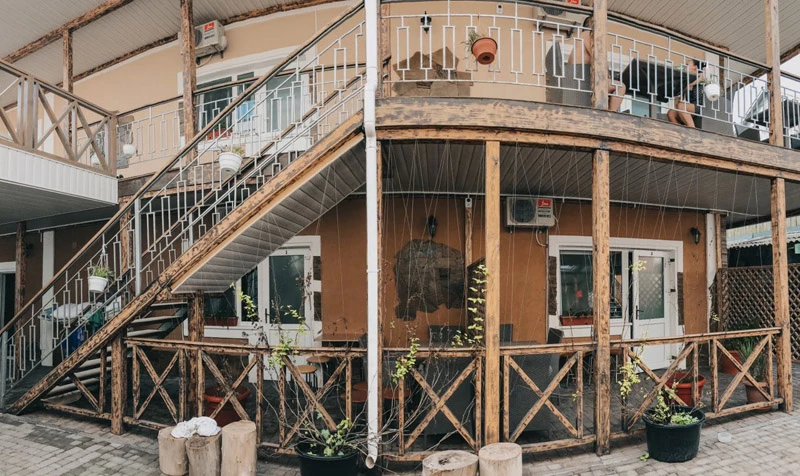 . Мини-пансионат «У моря». Штормовое